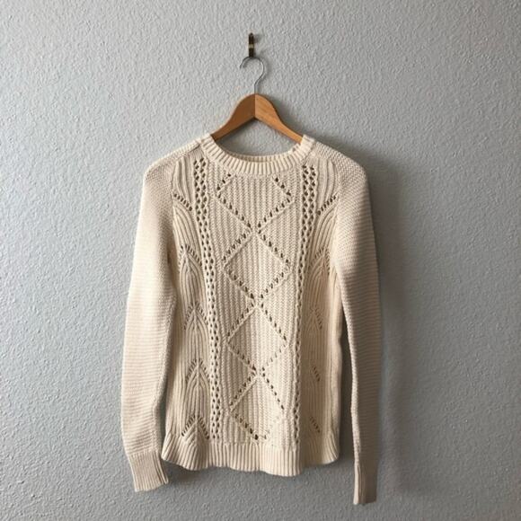 Old Navy Sweaters - Old Navy Cream Cozy Chunky Pullover Sweater